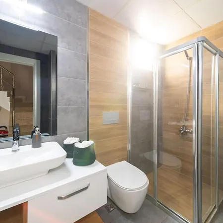 Modern & With Shared Pool In Colorful Muratpasa Apartmán *