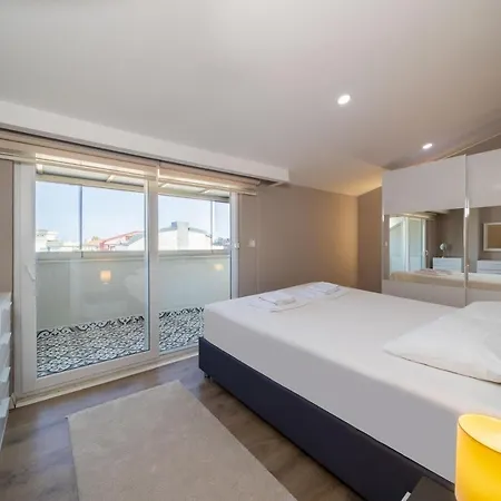 Modern & With Shared Pool In Colorful Muratpasa